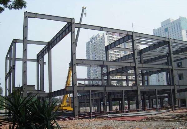 冬天鋼結(jié)構(gòu)廠房的施工，需要注意這幾項